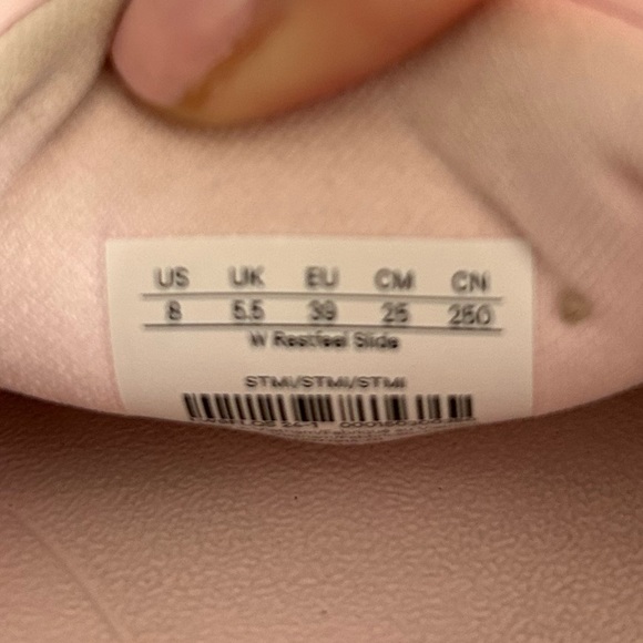 Lululemon light pink slides size 8 - Picture 2 of 3